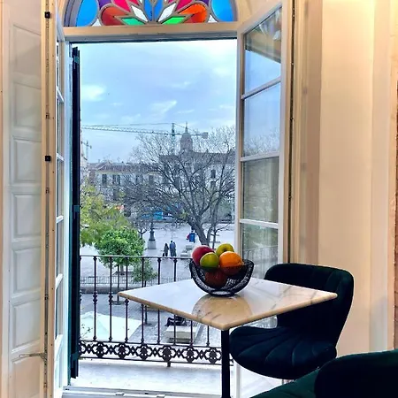 Picasso's Deluxe Puerta Apartment Malaga